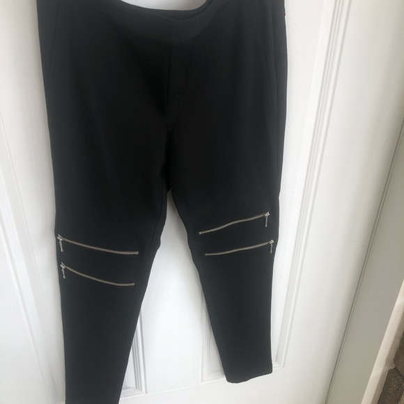 Periphery Black Pants with Zippers- Size 8 - Picture 1 of 3